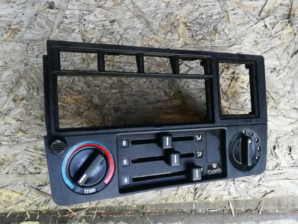 фото №1, Панель воздуховод панель средний bmw e30