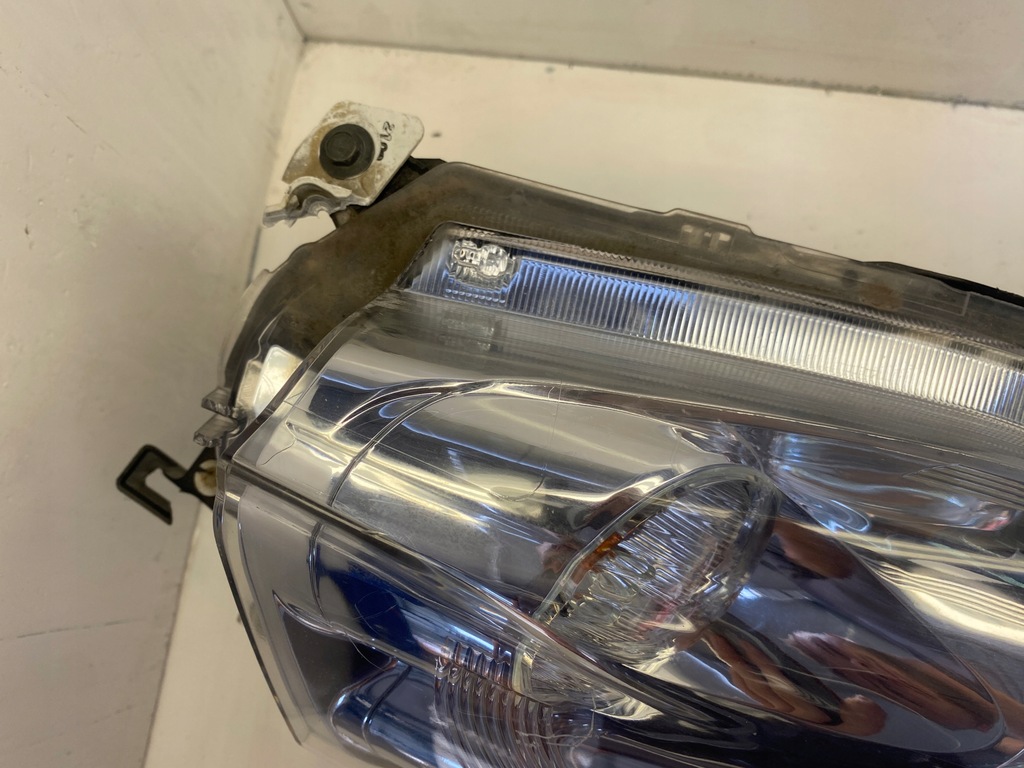 фото №8, Nissan leaf i лампа правый перед led