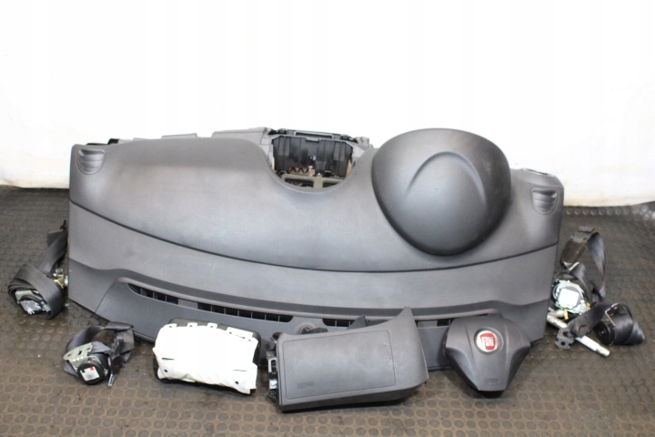 фото №1, Приборная панель приборная подушка безопасности подушки безопасности ремни fiat punto evo