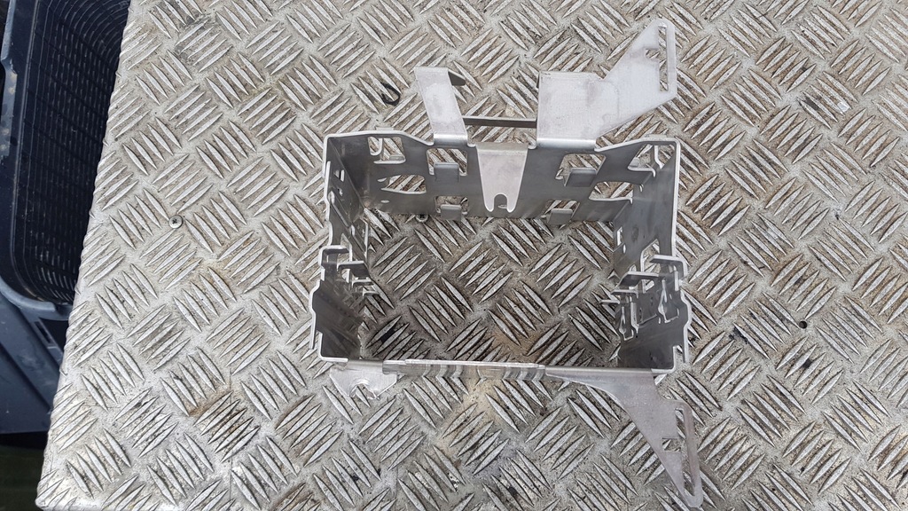 фото №2, Mercedes w211 рамка каркас радио a2115457940