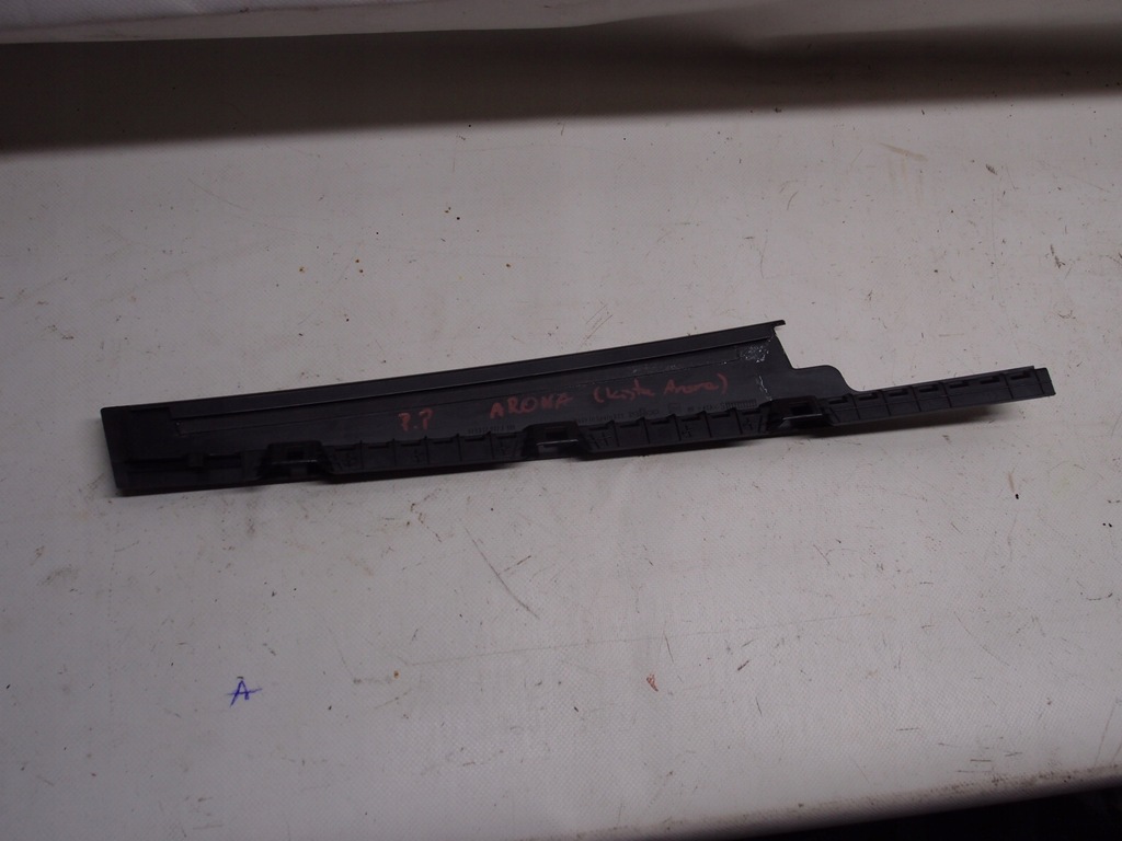 фото №9, Молдинг стійка правий перед 6f9837902f seat arona