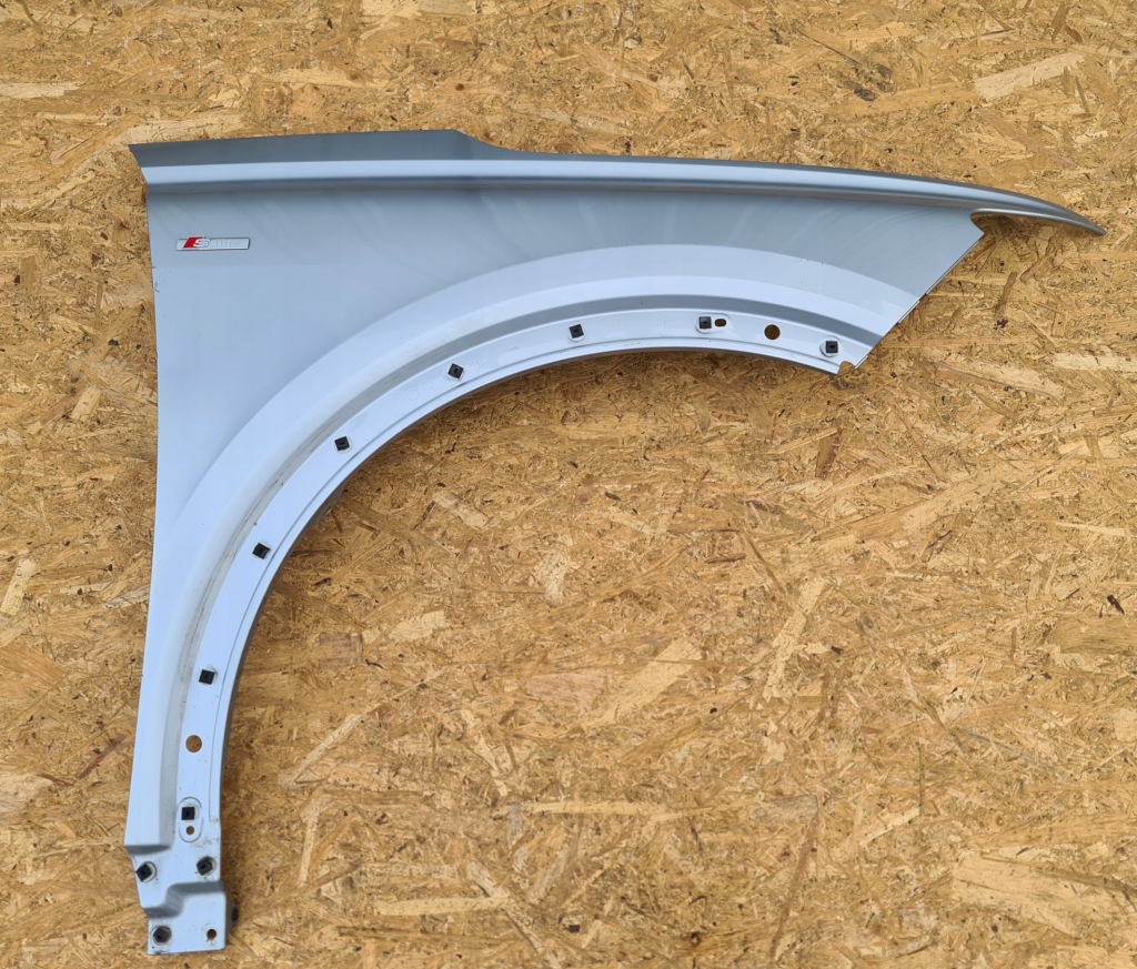 фото №1, Audi q4 крыло правый передний перед 89a