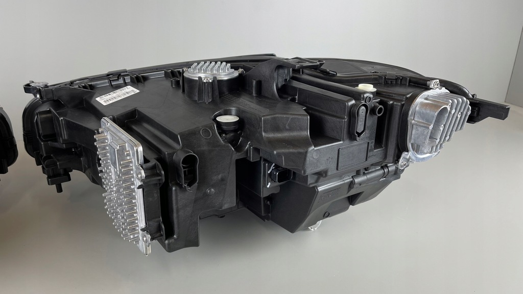 фото №15, Лампи ліва права full led bmw 8 g14 g15 g16 m8 usa