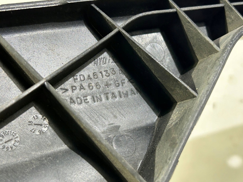 фото №10, Направляющая кронштейн кронштейн бампера перед ford mustang v 2013-2014