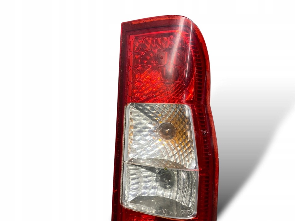 фото №6, Ford transit 2008 задняя сторона правая лампа задняя