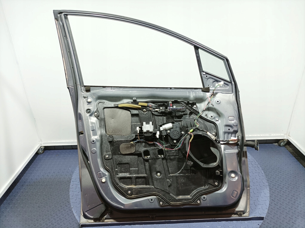 фото №9, Mazda 5 i lift 07-10 двері перед передні ліва 32s