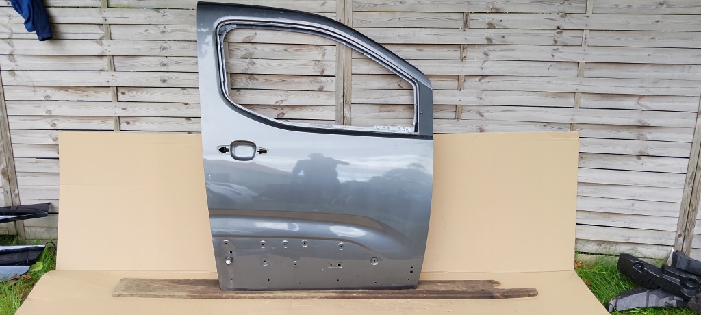 Купить Дверь перед передние правое peugeot partner rifter berlingo iv 4 18-24rok