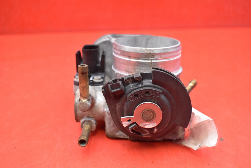 фото №6, Дросельна заслінка 06a133064j audi a3 8l 1.6 8v 101 km 96-00