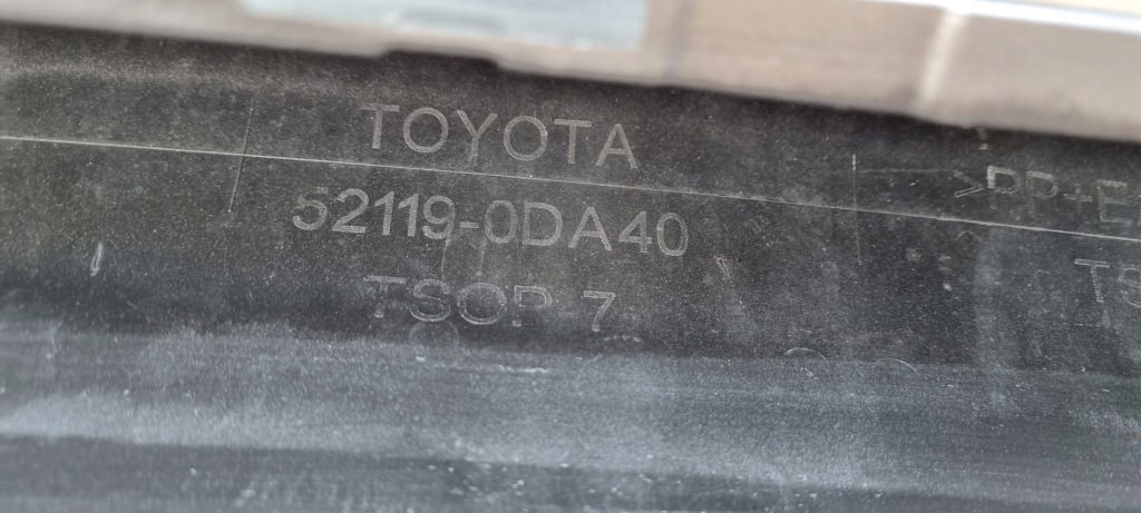 Toyota yaris iv 2017- бампер перед оригинал e207 Недорого