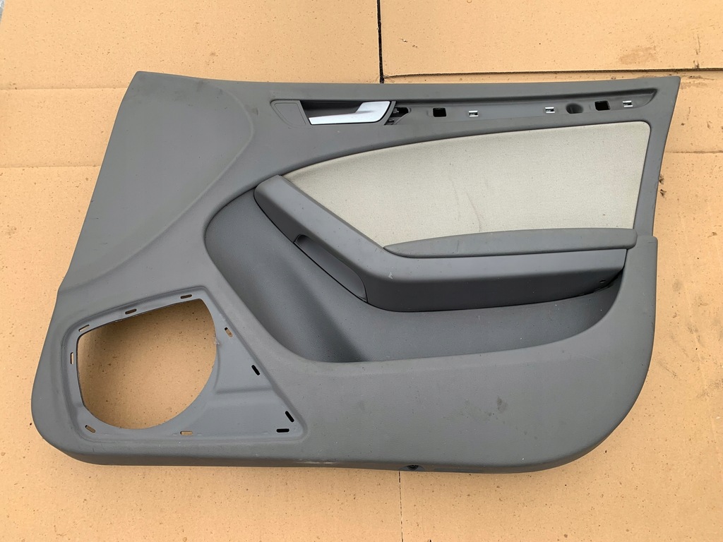 фото №1, Обивка дверь перед правая audi a4 b8 ładna europa