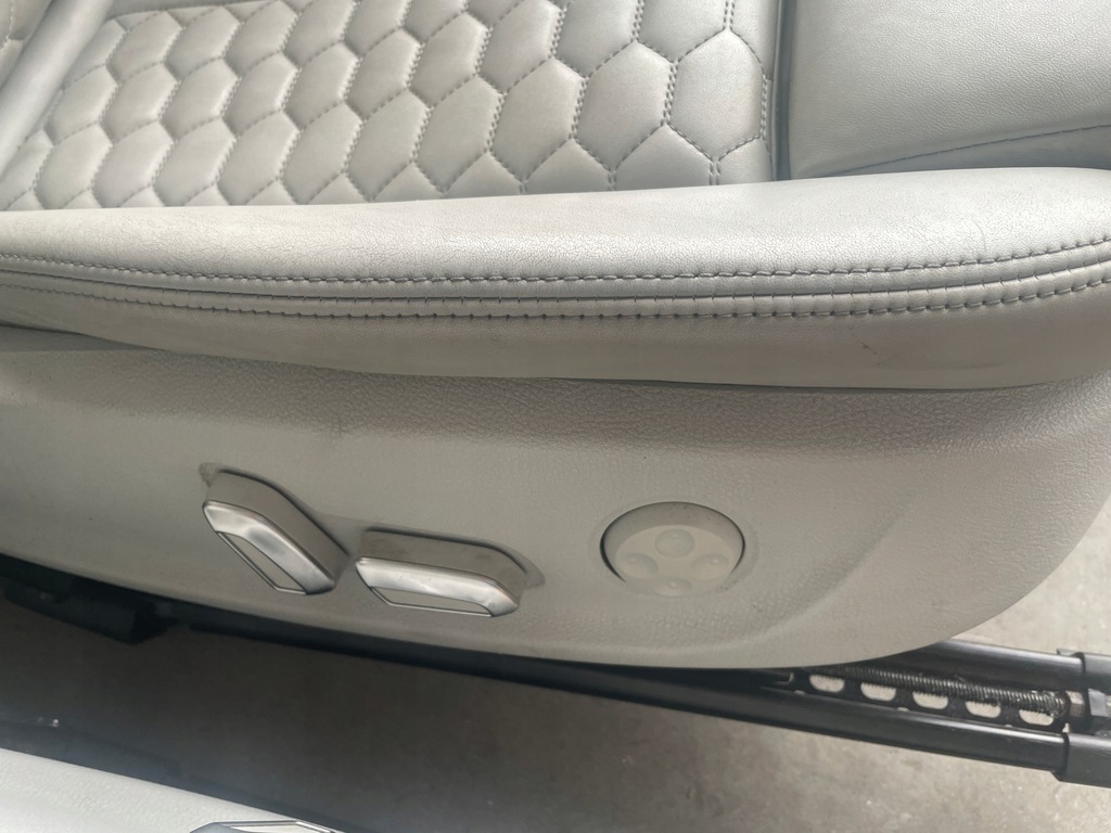 фото №7, Оббивка сидіння audi rs7 4g8