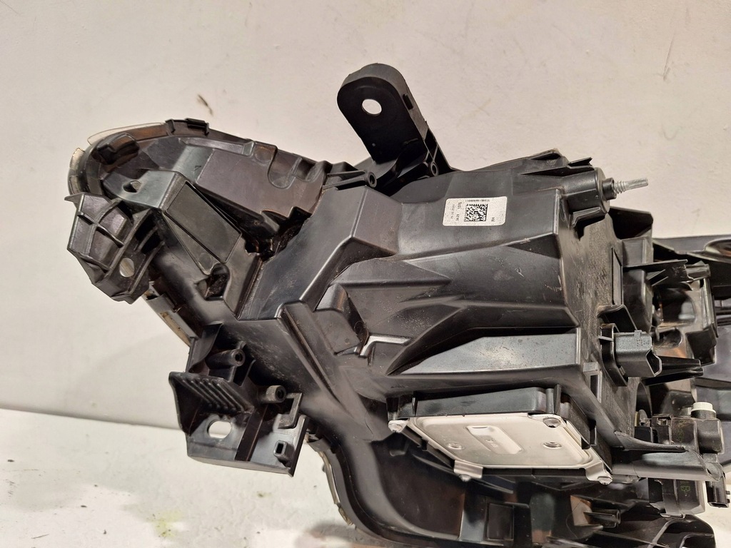 фото №6, Лампа перед права full led 260107933r renault clio v 19-