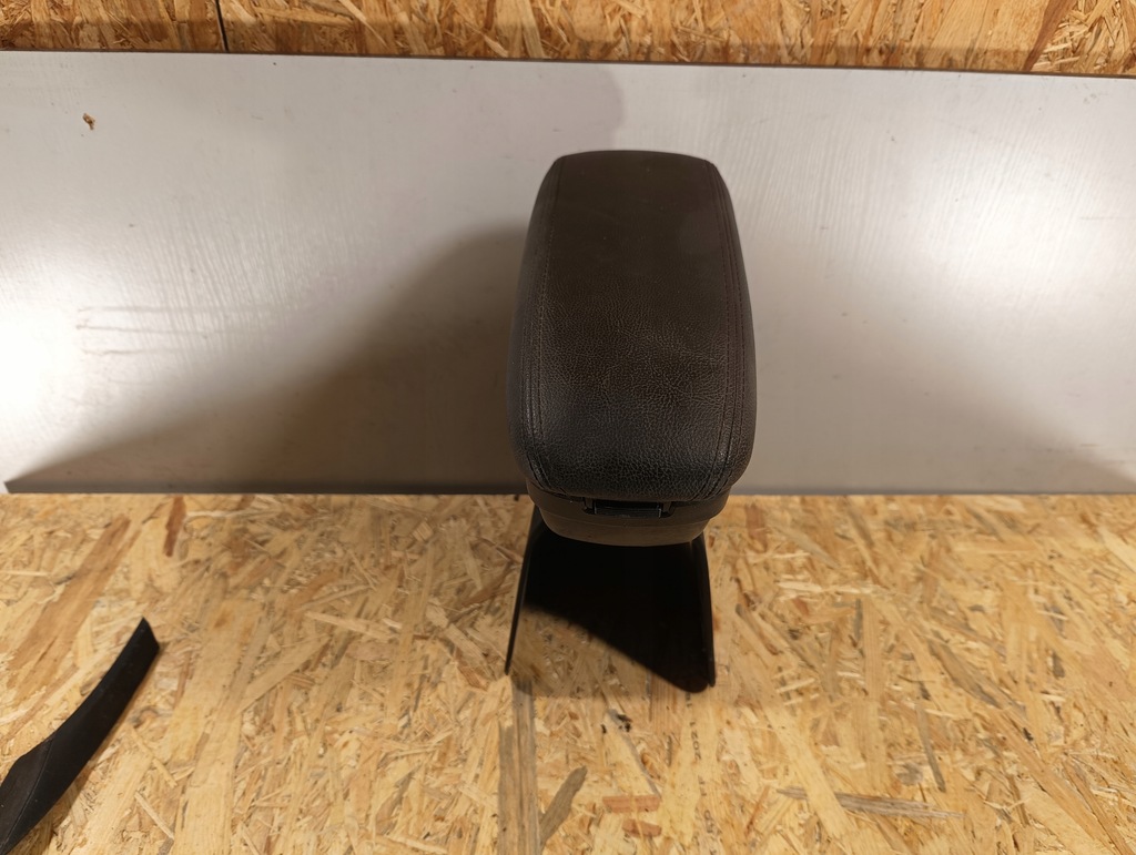 фото №8, Подлокотник citroen c3 iii 1615052780