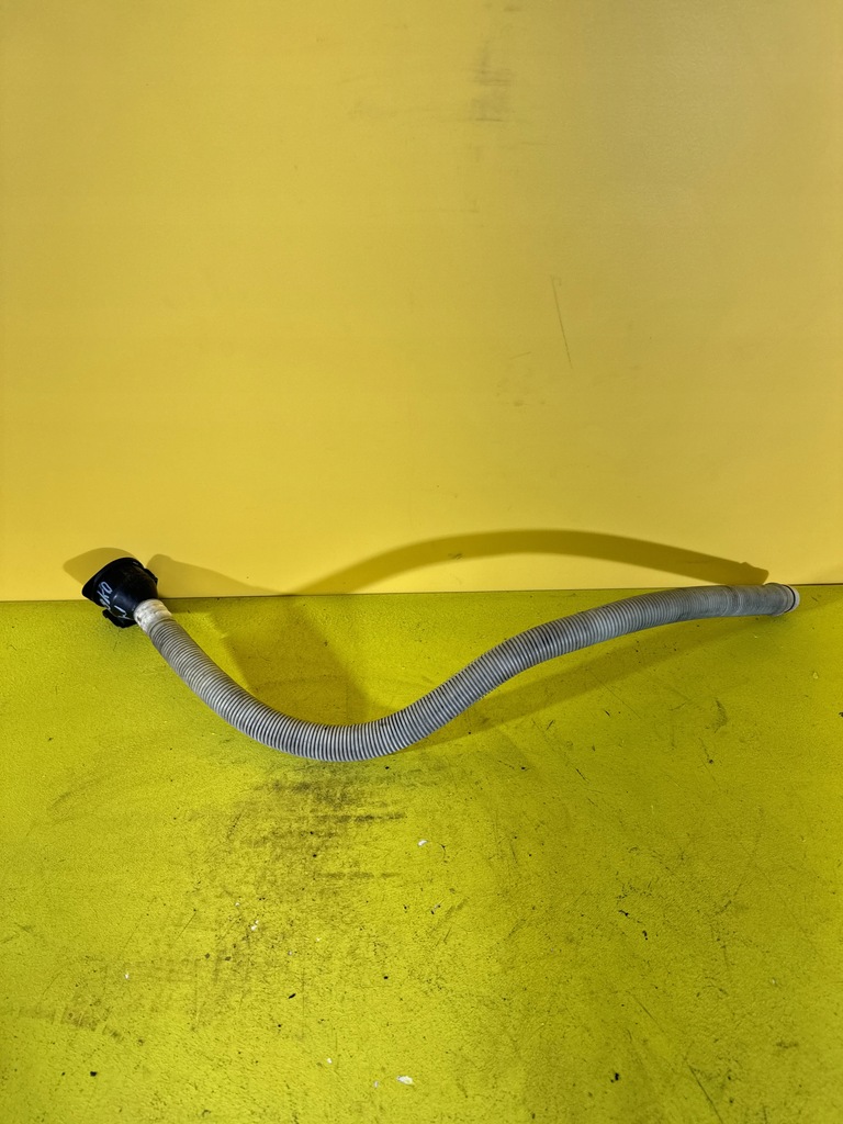 фото №1, Bmw x5 e53 - заливная горловина na жидкость do омывателя