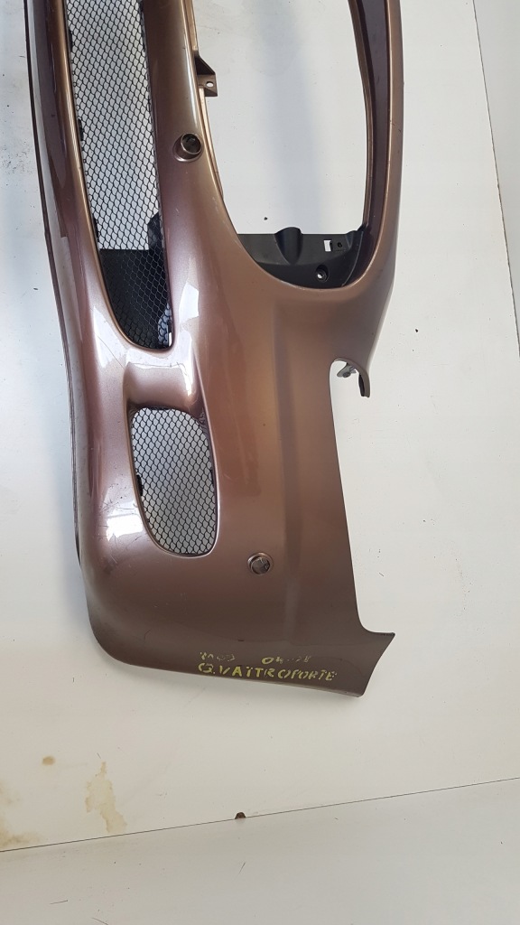 фото №7, Maserati quattroporte m139 2004- бампер перед передній гарний