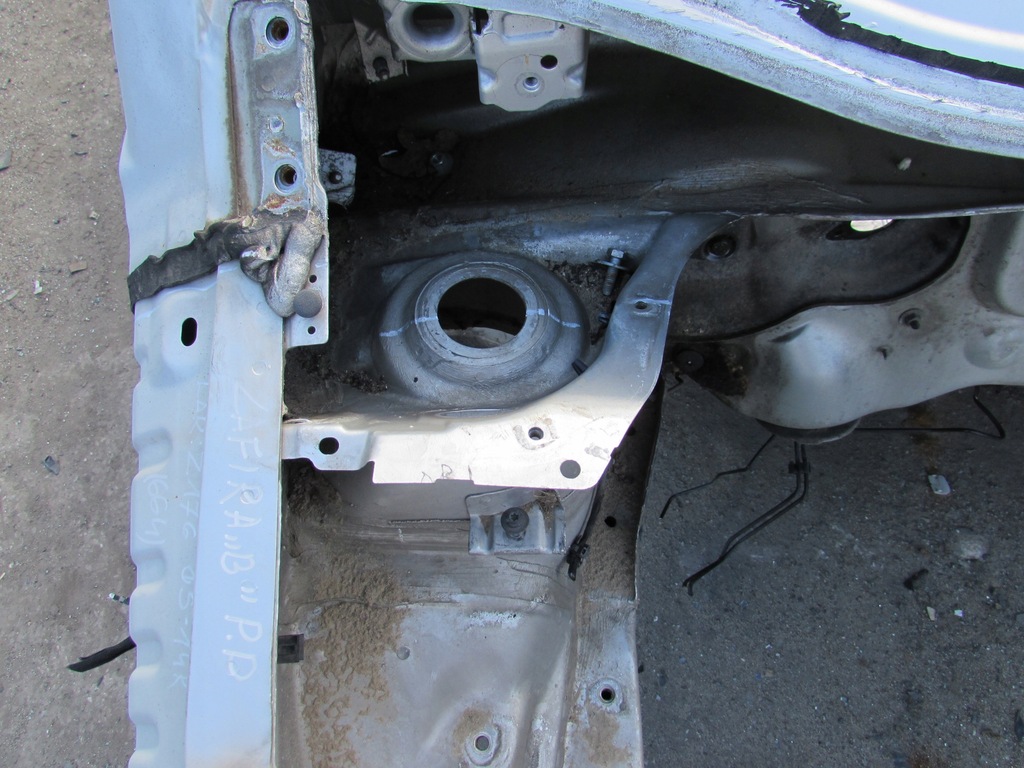 фото №9, Лонжерон правий перед opel zafira b 05-14r z176