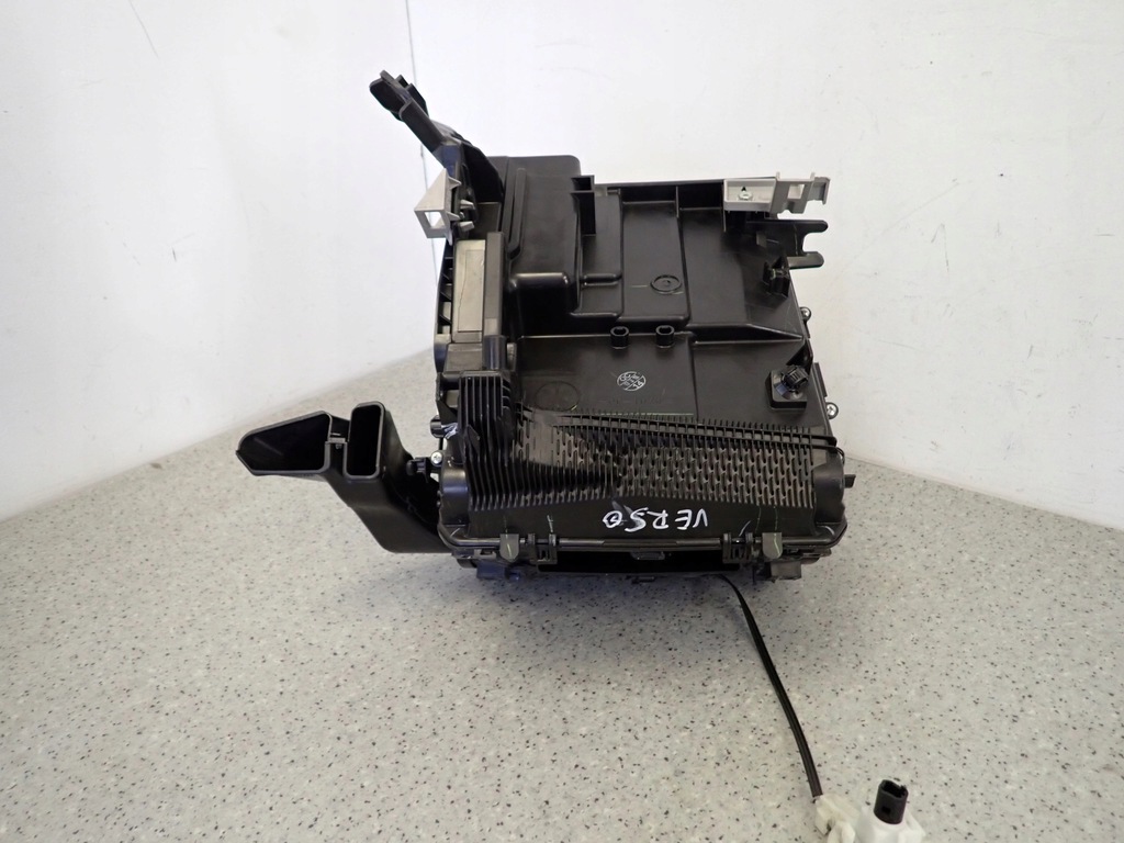 фото №13, Toyota verso 09-13 корпус отопителя europa