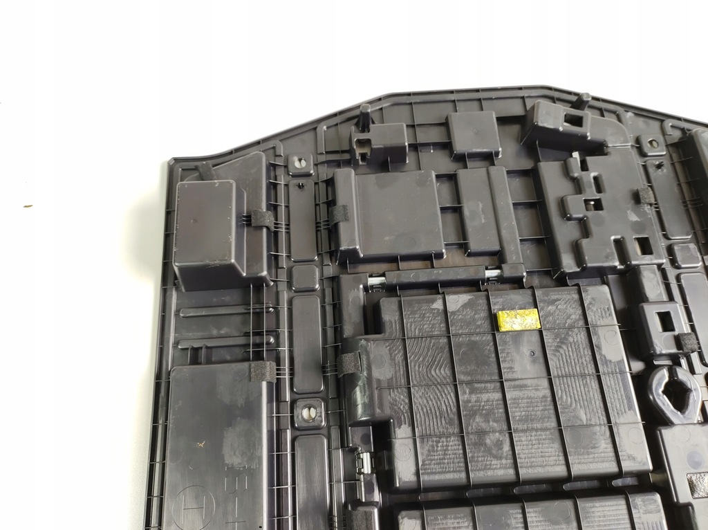 фото №10, Lexus is300h 13r вкладыш багажника