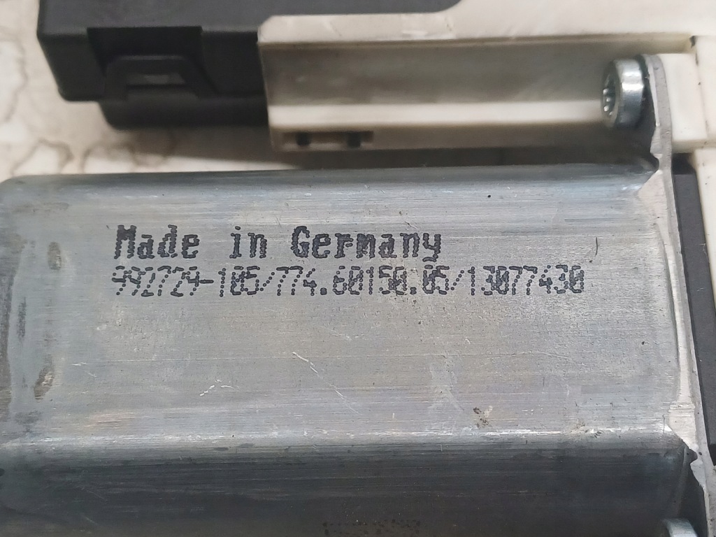 Vw passat b6 05- моторчик скло правий перед 1k0959702p модуль 1k0959792l в Україні