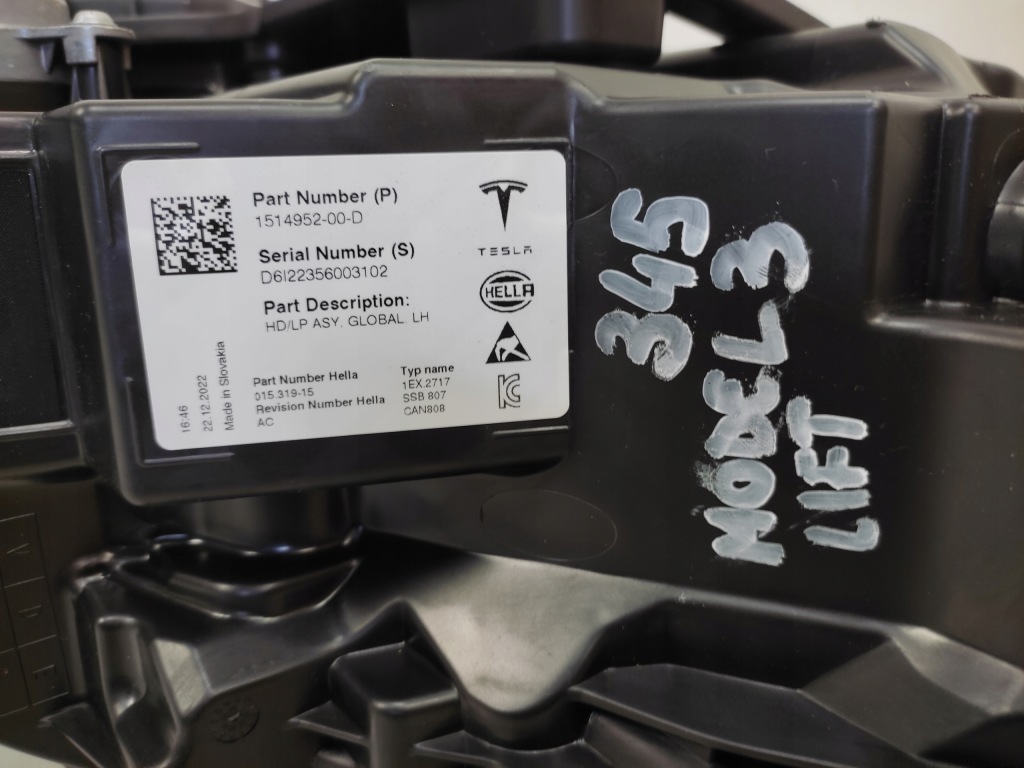 Tesla model 3 lift y лампа ліва перед full led 20- в Україні