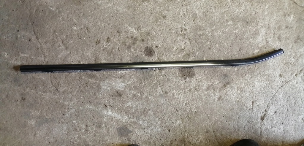 фото №1, Lancia delta iii молдинг двері права передня хром