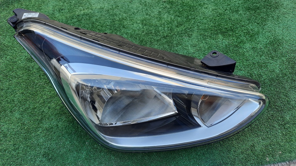 фото №2, Hyundai i10 2 ii лампа передня