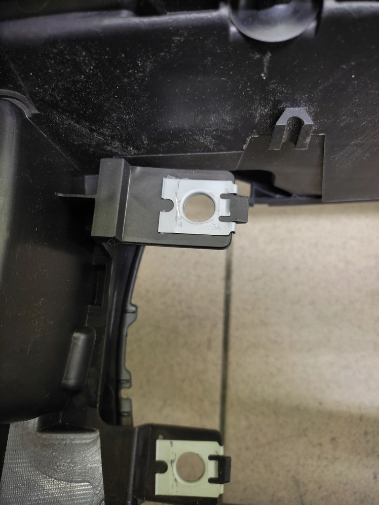 фото №13, Volvo v50 туннель средний подлокотник 30755349