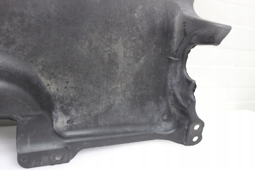 Mercedes накладка под двигатель a2045242430 Оригинал