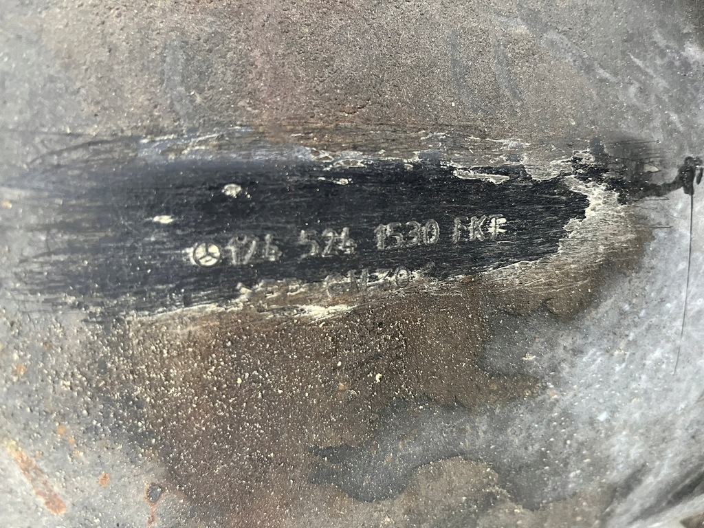 фото №9, Захист pod двигун mercedes w124 1245241530 бензин оригінальна пошкоджена