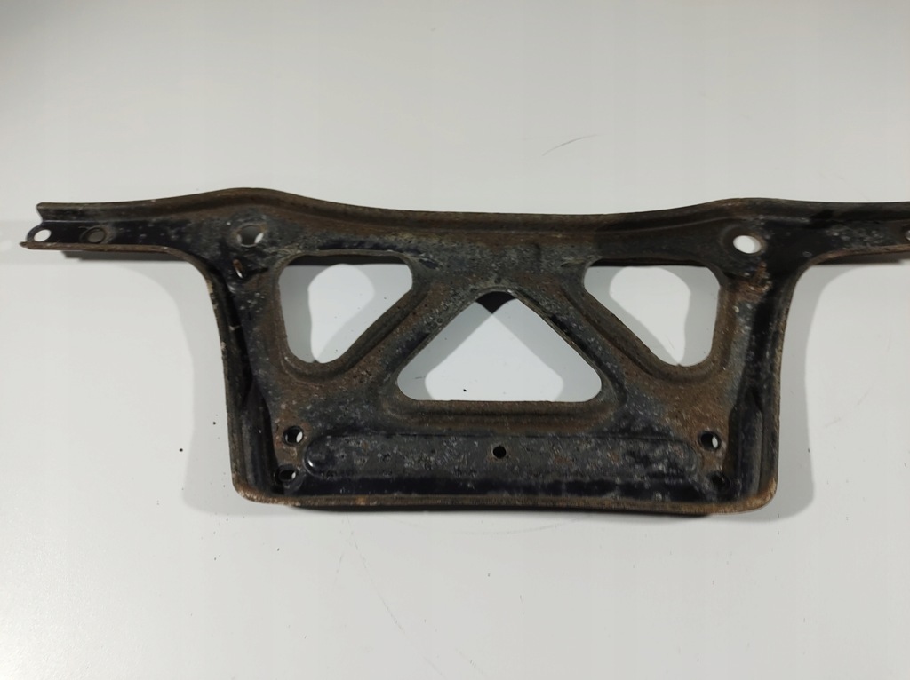 фото №7, Lexus is300h 13r кронштейн подрамник подрамник