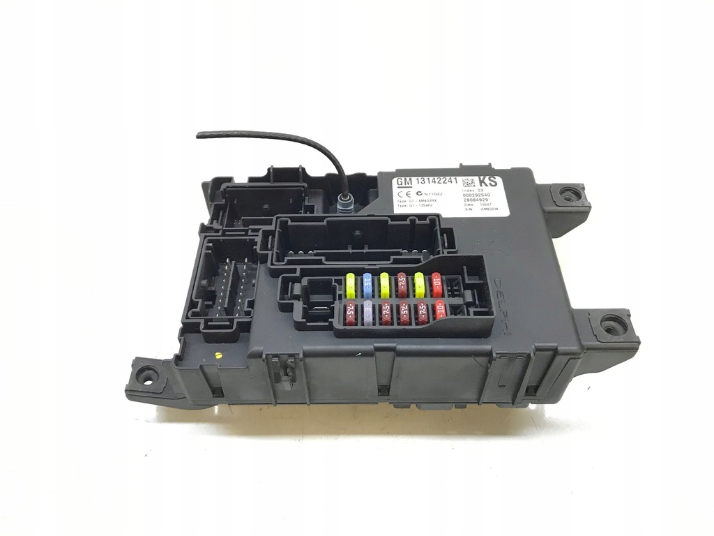 фото №1, Opel corsa d 2008 рамка / модуль предохранителей