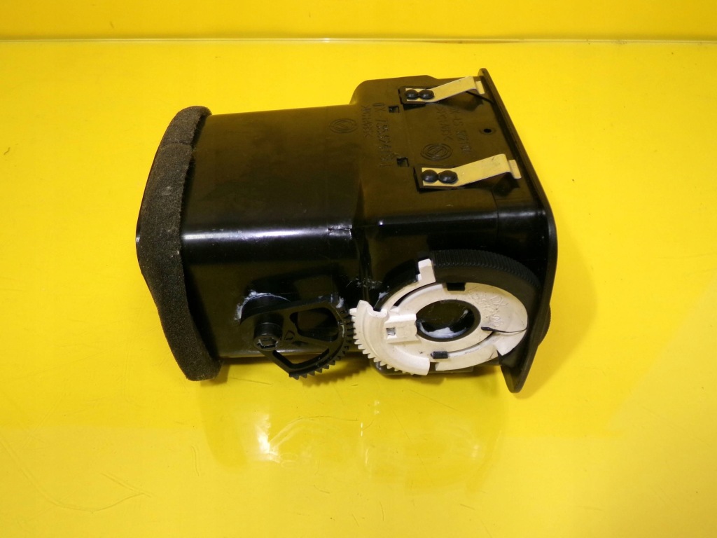 Решётка обдув правый перед fiat idea 2006 735324198 nr783 Киев