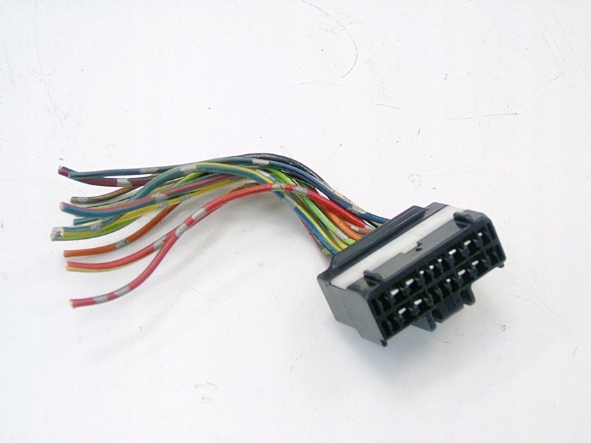 фото №1, Штекер колодка toyota avensis t25 corolla yaris verso rav 4 celica