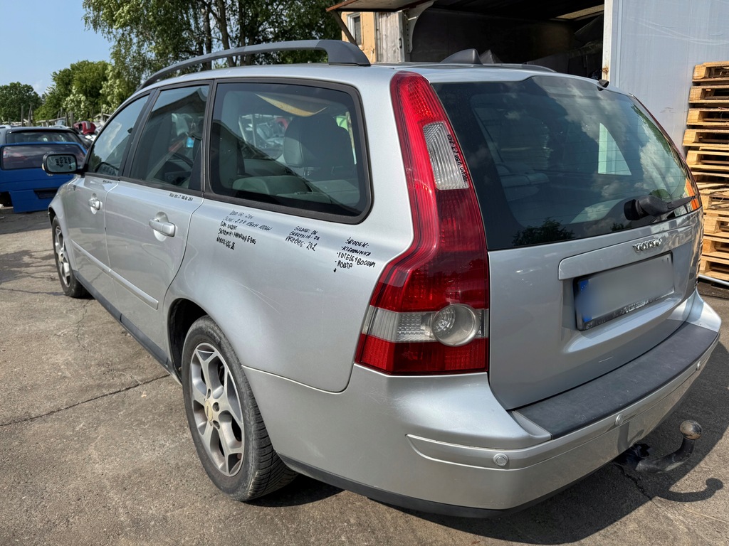 фото №13, Volvo v50 капот крышка двигателя 426-26