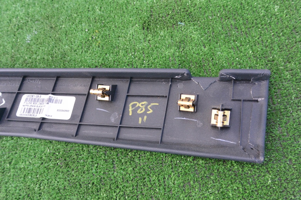 Защита dekor бардачка tesla model s 12-16 eu с Разборки