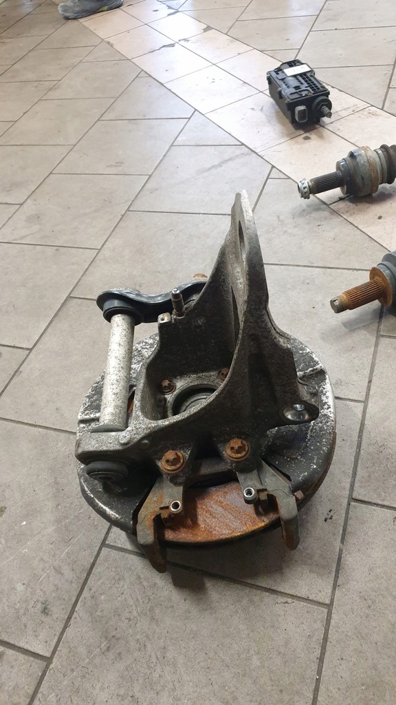 фото №6, Bmw e70 x5 поворотный кулак pista левый задняя