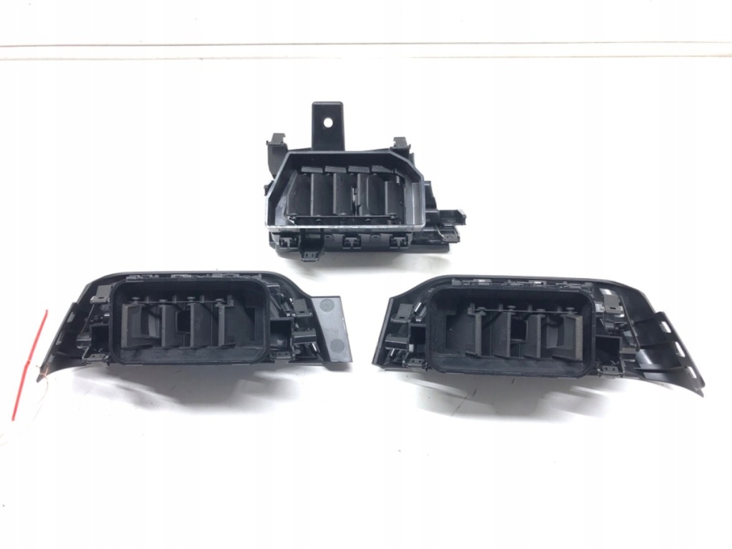 фото №5, Решётка обдув перед renault clio v 687608207r хэтчбек