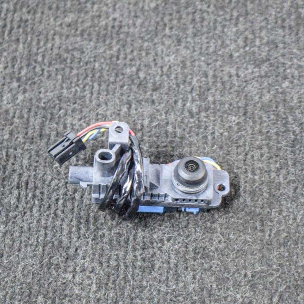 Купити Tesla model 3 2018 права сторона камера на крила бічний