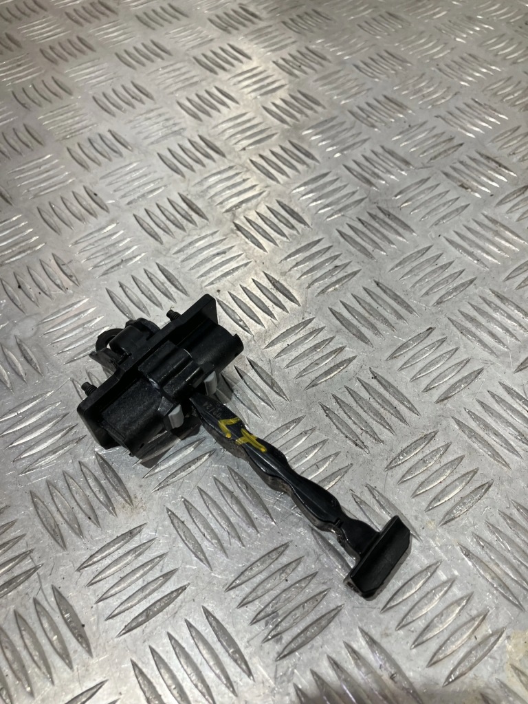 фото №1, Ограничитель дверь левый задняя opel astra l vi 22- hb