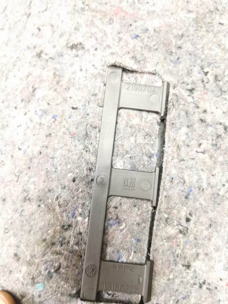 фото №8, Обшивка напольная opel zafira b corsa d оригинальный номер 2190704 13150325