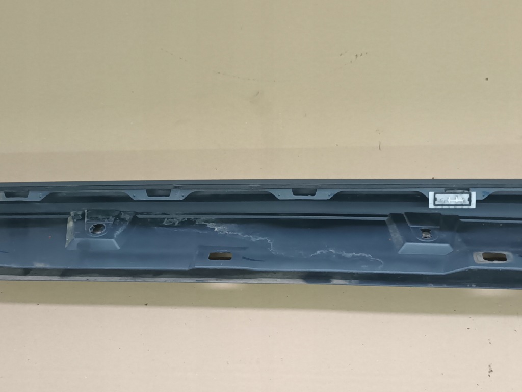 Молдинг порог правый  audi a6 c7 allroad порог правая Цена