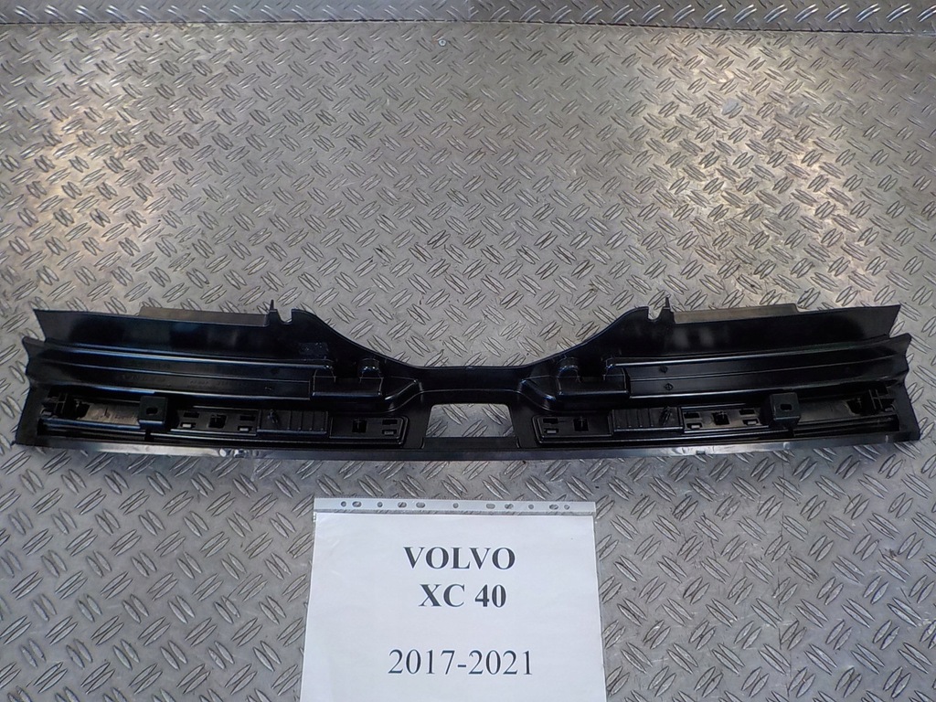 фото №4, Volvo xc40 ii 17-21 молдинг накладка поперечина задня