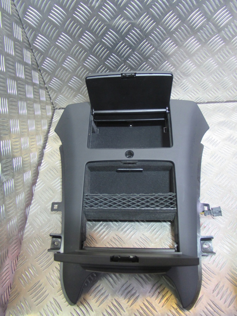 фото №3, Audi r8 бардачок задняя 427868675