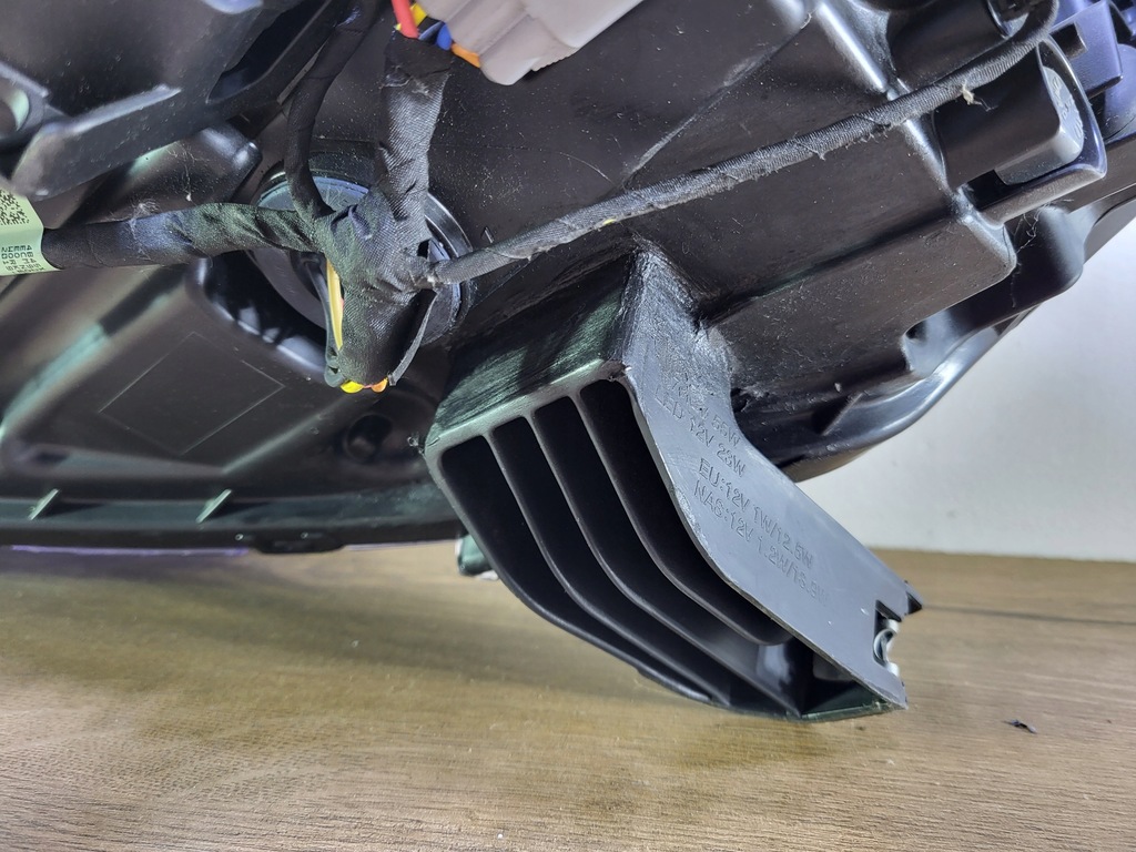 фото №8, Mitsubishi outlander iii 15- лампа перед правая 102