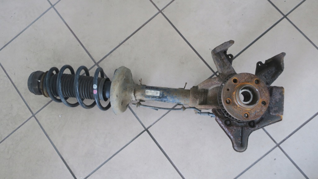 фото №1, Golf iv audi a3 8l ступиця поворотний кулак права 1j041303