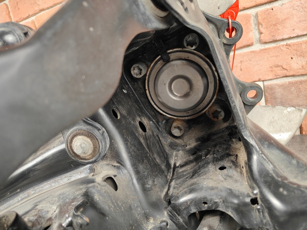 фото №13, Bmw x1 u11 x2 u12 sdrive поворотный кулак ступица правый задняя правая задняя 8855202