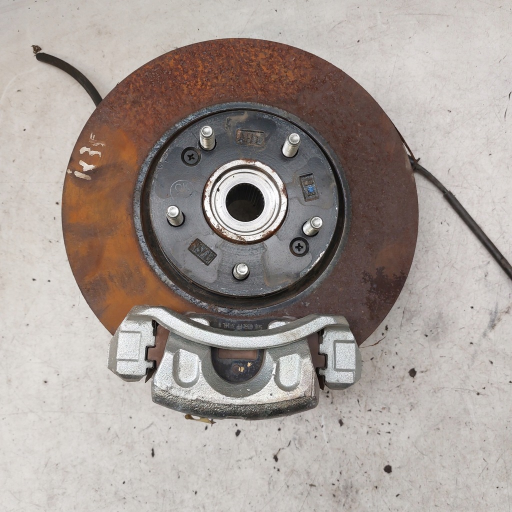 фото №10, Hyundai ix35 1,7 поворотный кулак левая перед хороший состояние