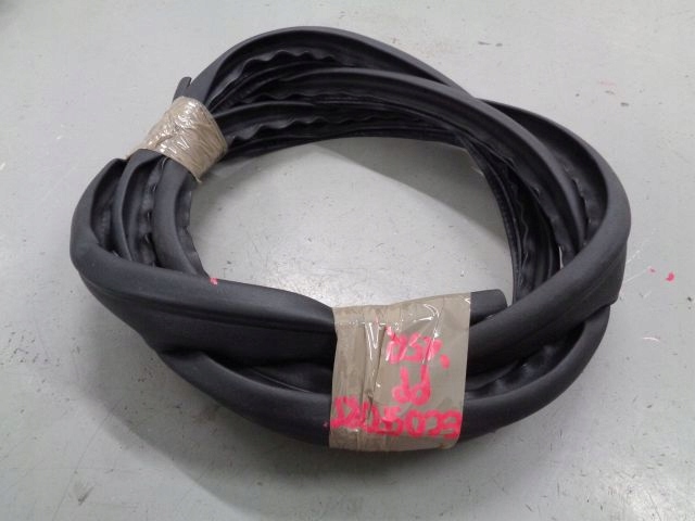 фото №1, Ford ecosport ii 2015 прокладка двері правий перед