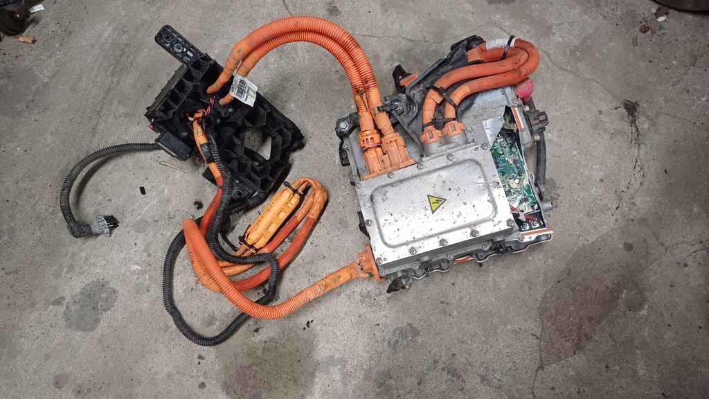 фото №1, Dacia spring інвертор перетворювач модуль