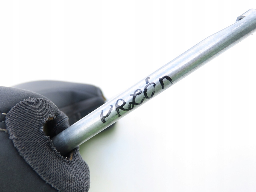 фото №4, Подголовник перед r design europa volvo c30